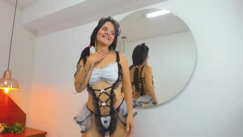 Luz online show from 10/24/25, 01:51