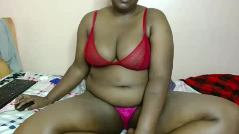 luzremi online show from 05/19/26, 01:56