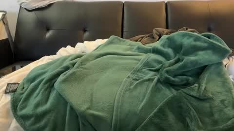 lvernon805 online show from 03/10/25, 02:48