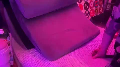 Snapshot of lwooda chatting on 01/07/25, 08:24 lwooda online show from 01/07/25, 08:24