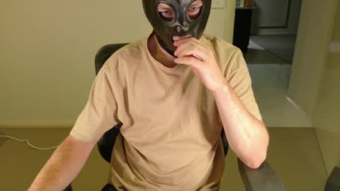 Snapshot of lxgxnd99 chatting on 04/05/26, 11:40 lxgxnd99 online show from 04/05/26, 11:40