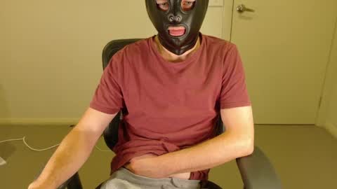 Snapshot of lxgxnd99 chatting on 04/10/26, 01:38 lxgxnd99 online show from 04/10/26, 01:38