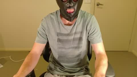 Snapshot of lxgxnd99 chatting on 04/11/26, 11:03 lxgxnd99 online show from 04/11/26, 11:03