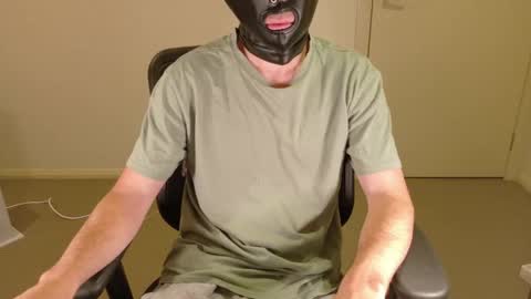 Snapshot of lxgxnd99 chatting on 04/18/26, 11:14 lxgxnd99 online show from 04/18/26, 11:14