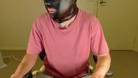 Snapshot of lxgxnd99 chatting on 04/24/26, 02:41 lxgxnd99 online show from 04/24/26, 02:41