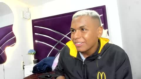 lxxs2k5 online show from 12/25/24, 02:13