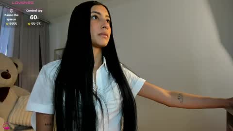 Snapshot of lya_brown chatting on 05/14/26, 11:28 lya_brown online show from 05/14/26, 11:28
