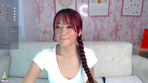 Snapshot of lya_ch chatting on 12/31/24, 11:42 Call me Lia online show from 12/31/24, 11:42