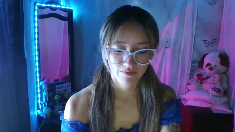 Snapshot of lya_ch chatting on 10/06/25, 09:45 Call me Lia online show from 10/06/25, 09:45