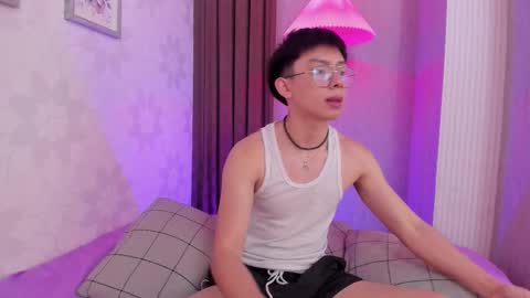 Lyan online show from 09/19/25, 07:14