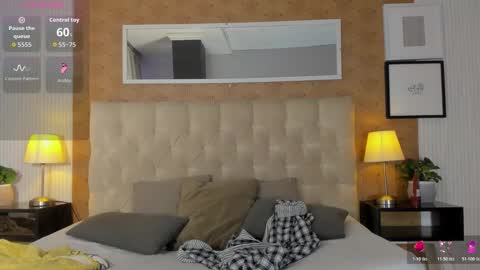 Lyan online show from 11/14/25, 07:45