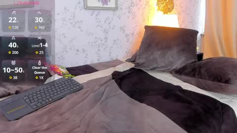 Lyan online show from 04/16/26, 09:39