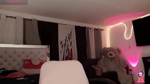 Snapshot of lyann_ chatting on 03/05/25, 05:29 Lyann  online show from 03/05/25, 05:29