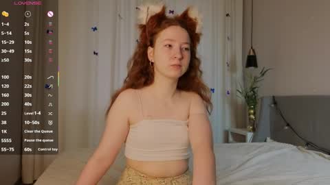 Snapshot of lydaerne chatting on 03/17/26, 01:21 Call me Liddy Im so new here show me how to get fun here please online show from 03/17/26, 01:21