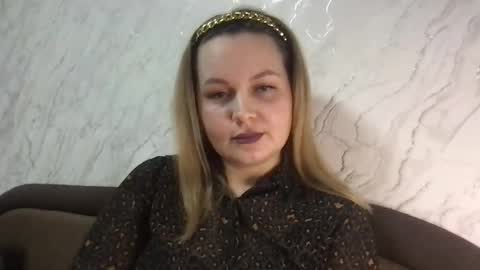 Snapshot of lyeeu25 chatting on 03/02/25, 08:29 Tina online show from 03/02/25, 08:29