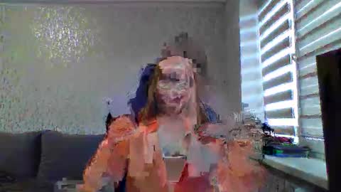 Snapshot of lyeeu25 chatting on 04/28/26, 11:04 Tina online show from 04/28/26, 11:04