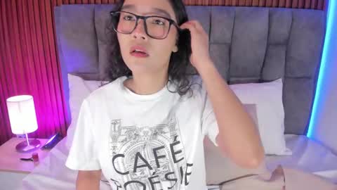 Lyhana Lee online show from 10/25/25, 11:51