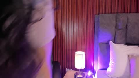 Lyhana Lee online show from 10/28/25, 01:03