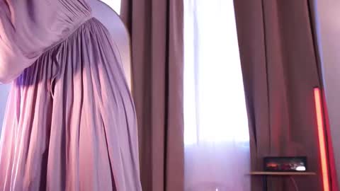 Lyhana Lee online show from 12/20/25, 02:35