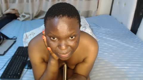 Snapshot of lyiajee chatting on 10/17/25, 08:28 lyiajee online show from 10/17/25, 08:28