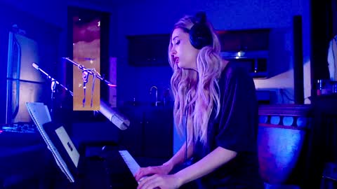 Snapshot of lylacdoll chatting on 12/11/24, 01:05 LylacDoll online show from 12/11/24, 01:05