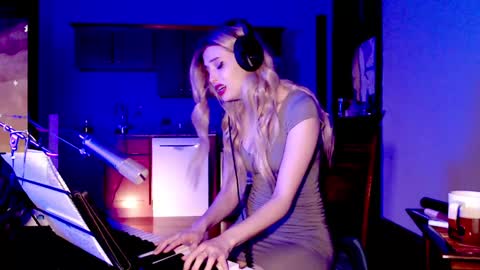 Snapshot of lylacdoll chatting on 12/13/24, 01:37 LylacDoll online show from 12/13/24, 01:37