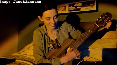 Snapshot of lylacdoll chatting on 01/13/26, 02:39 LylacDoll online show from 01/13/26, 02:39