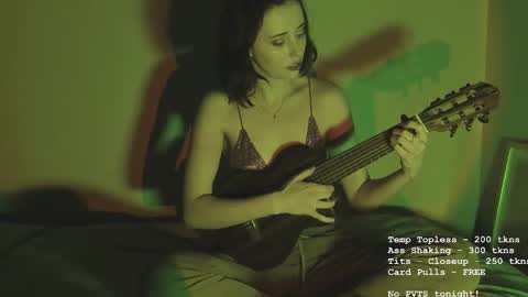 Snapshot of lylacdoll chatting on 02/12/26, 02:06 LylacDoll online show from 02/12/26, 02:06