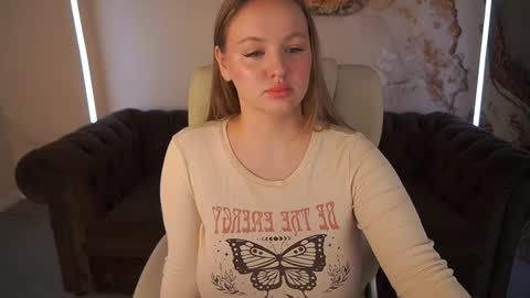 lylanimfa online show from 12/06/24, 11:11