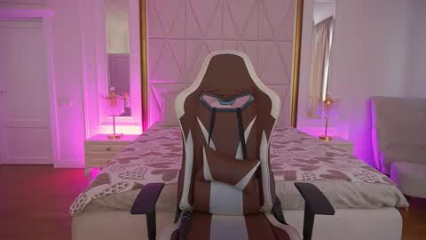 Snapshot of lylanimfa chatting on 03/22/26, 07:12 lylanimfa online show from 03/22/26, 07:12