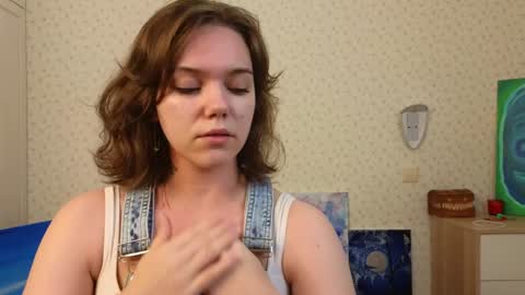 Snapshot of lyle_art chatting on 12/02/24, 03:47 hi im Lyle online show from 12/02/24, 03:47