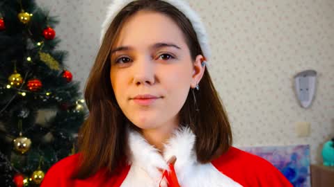 Snapshot of lyle_art chatting on 12/30/24, 01:15 hi im Lyle online show from 12/30/24, 01:15