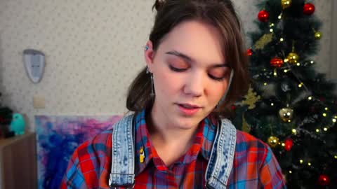 Snapshot of lyle_art chatting on 01/10/25, 03:18 hi im Lyle online show from 01/10/25, 03:18