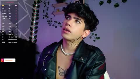 Snapshot of lylebennett_ chatting on 12/02/24, 01:46 Lyle Bennett Freelance Model online show from 12/02/24, 01:46