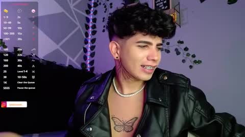 Snapshot of lylebennett_ chatting on 12/06/24, 01:00 Lyle Bennett Freelance Model online show from 12/06/24, 01:00