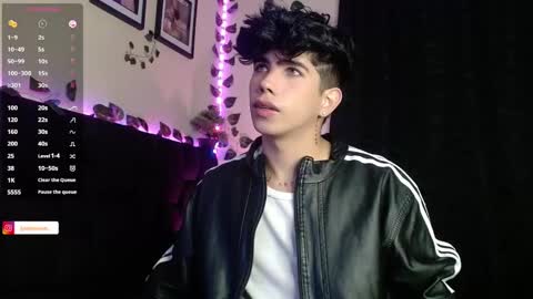 Snapshot of lylebennett_ chatting on 01/23/25, 10:11 Lyle Bennett Freelance Model online show from 01/23/25, 10:11