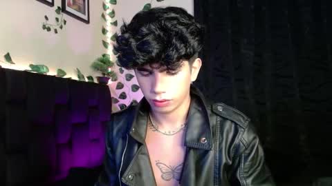 Snapshot of lylebennett_ chatting on 01/30/25, 10:19 Lyle Bennett Freelance Model online show from 01/30/25, 10:19