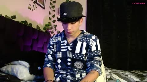 Snapshot of lylebennett_ chatting on 02/17/25, 12:59 Lyle Bennett Freelance Model online show from 02/17/25, 12:59