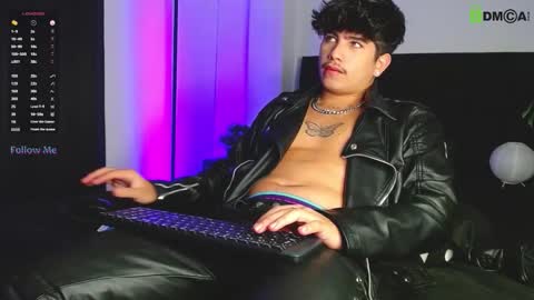 Snapshot of lylebennett_ chatting on 09/24/25, 02:20 Lyle Bennett Freelance Model online show from 09/24/25, 02:20