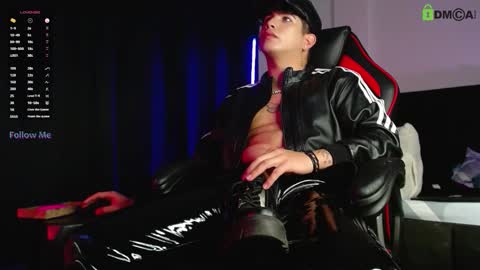 Snapshot of lylebennett_ chatting on 10/08/25, 04:04 Lyle Bennett Freelance Model online show from 10/08/25, 04:04