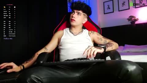 Snapshot of lylebennett_ chatting on 04/06/26, 10:38 Lyle Bennett Freelance Model online show from 04/06/26, 10:38