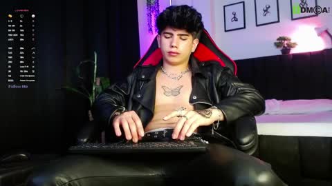 Snapshot of lylebennett_ chatting on 04/11/26, 01:15 Lyle Bennett Freelance Model online show from 04/11/26, 01:15