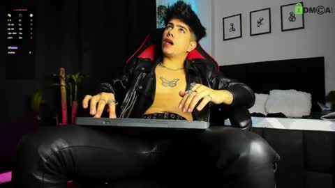 Lyle Bennett Freelance Model online show from 06/28/26, 11:16