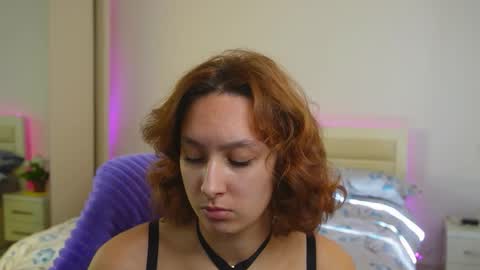 Snapshot of lylianrosse chatting on 10/10/25, 07:07 Lylian online show from 10/10/25, 07:07