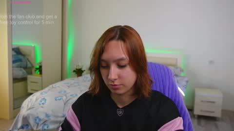 Snapshot of lylianrosse chatting on 10/12/25, 07:07 Lylian online show from 10/12/25, 07:07