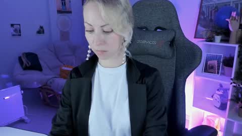 Lylith Skye NO NUDE model online show from 02/06/25, 10:37