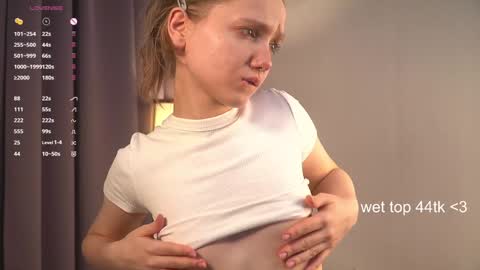 Lyly bambi online show from 12/30/24, 04:20