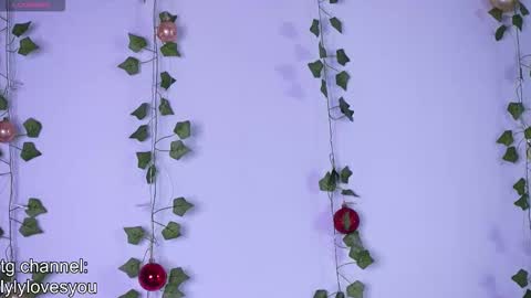 Snapshot of lyly_loveyou chatting on 12/16/25, 05:45 Lyly online show from 12/16/25, 05:45