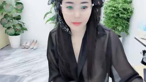 lyly_sweet97 online show from 10/17/25, 02:15