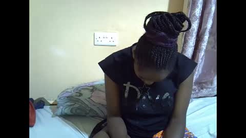 lyn_anna online show from 09/13/25, 08:08